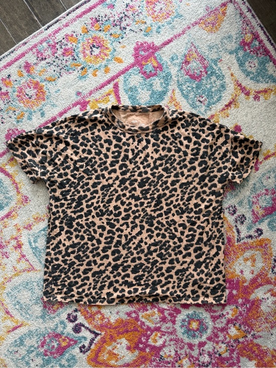 aerie Tops - aerie Leopard Print Short Sleeve Tee - Tan & Black